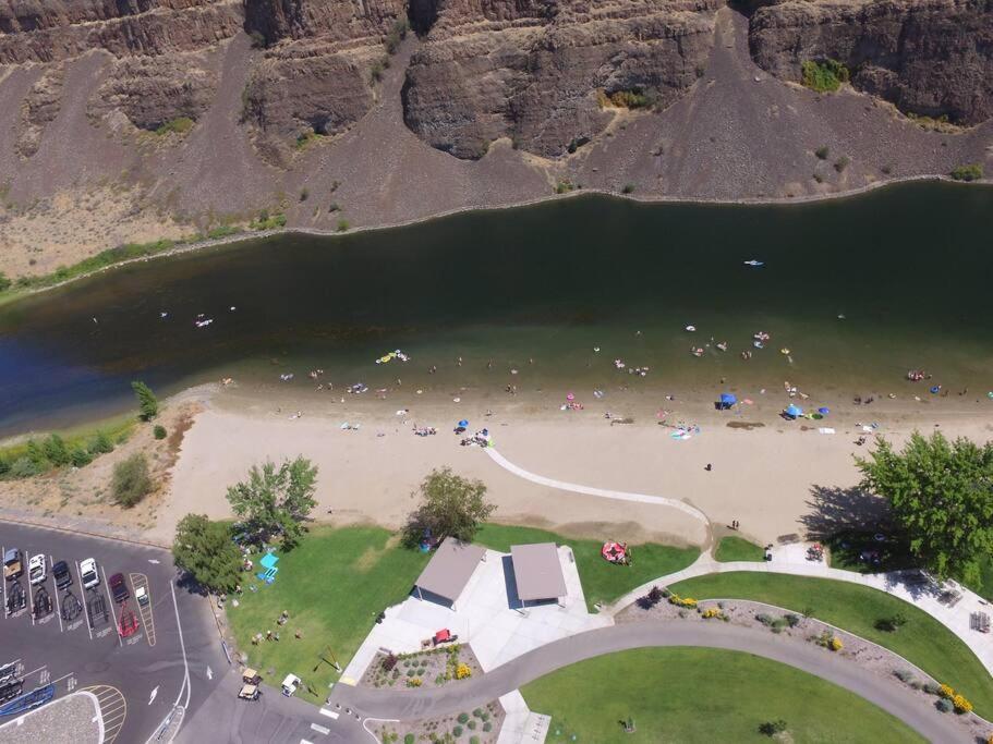 Sunserra Villa! Movie Room, Family Friendly, Bbqs, Pools, Free Golf! Quincy Esterno foto