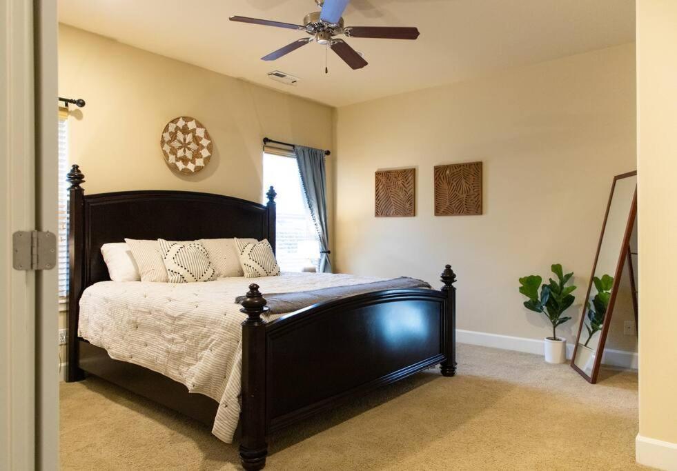 Sunserra Villa! Movie Room, Family Friendly, Bbqs, Pools, Free Golf! Quincy Esterno foto