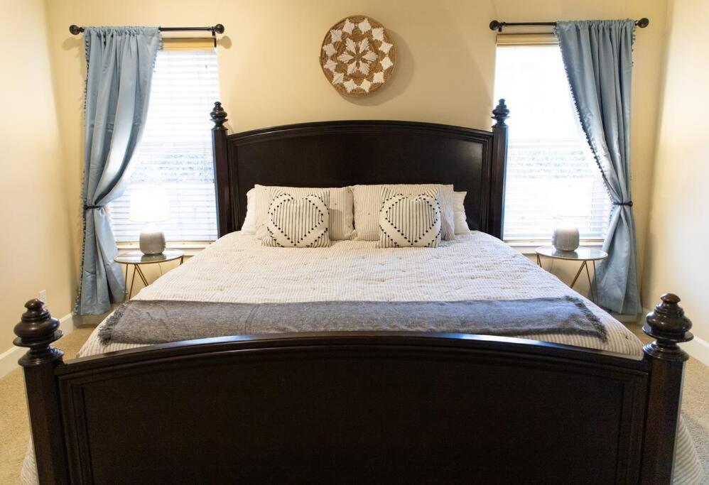 Sunserra Villa! Movie Room, Family Friendly, Bbqs, Pools, Free Golf! Quincy Esterno foto
